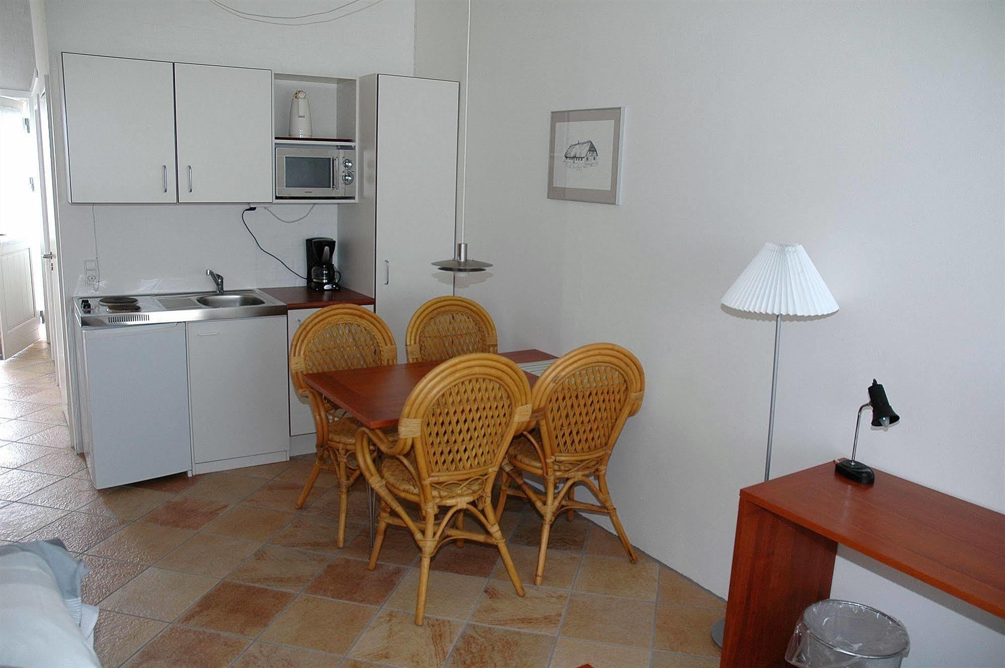 Hotel Lakolk Romo Kirkeby Bagian luar foto