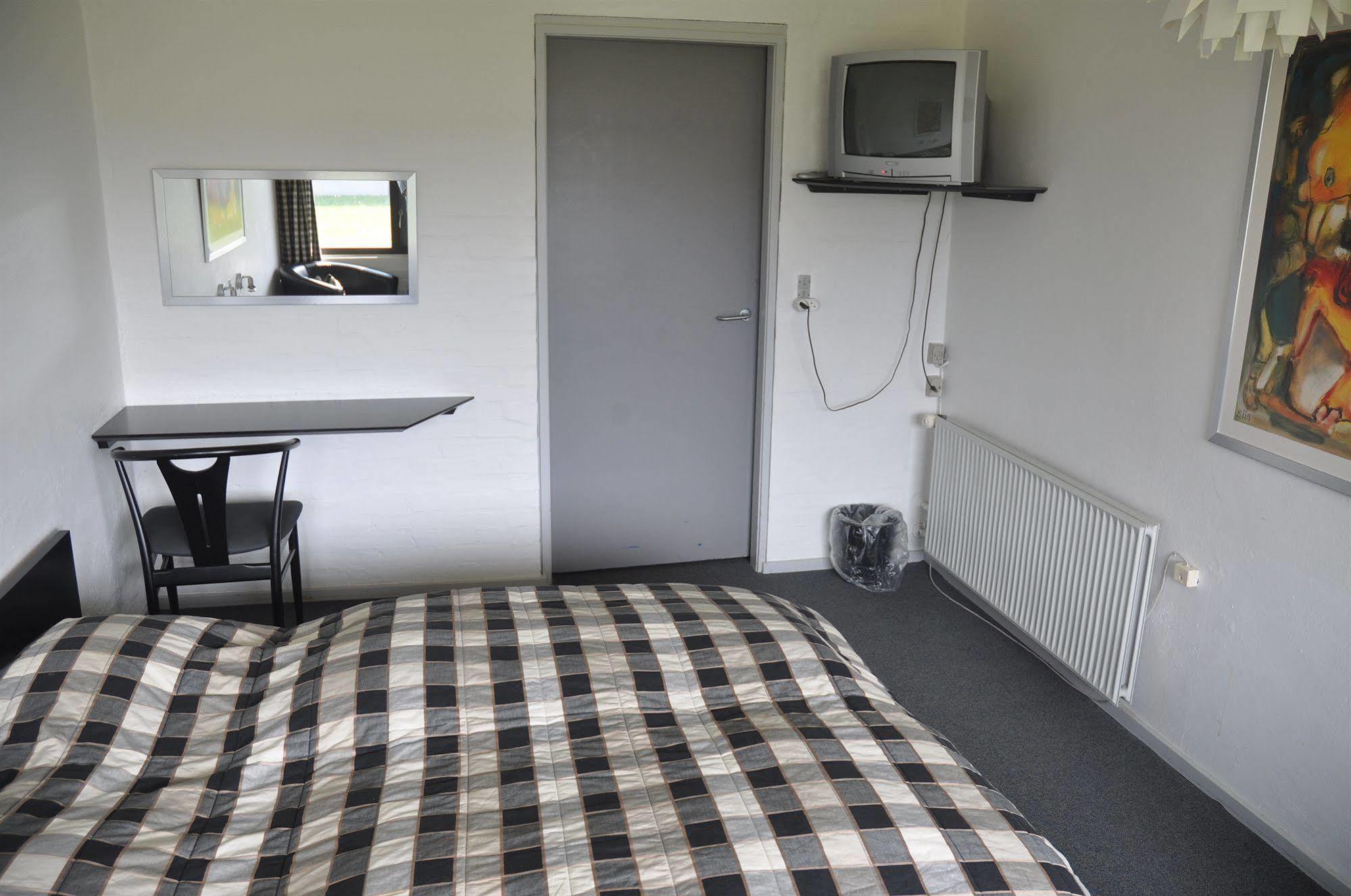 Hotel Lakolk Romo Kirkeby Bagian luar foto